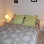 La Bourgade Nocleg ze śniadaniem 3*
