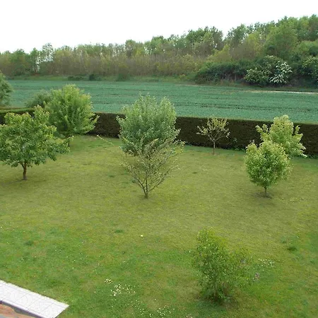 La Bourgade Bed and breakfast Estréelles