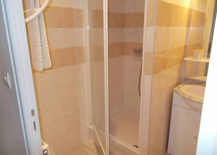 La Bourgade 3* Estréelles